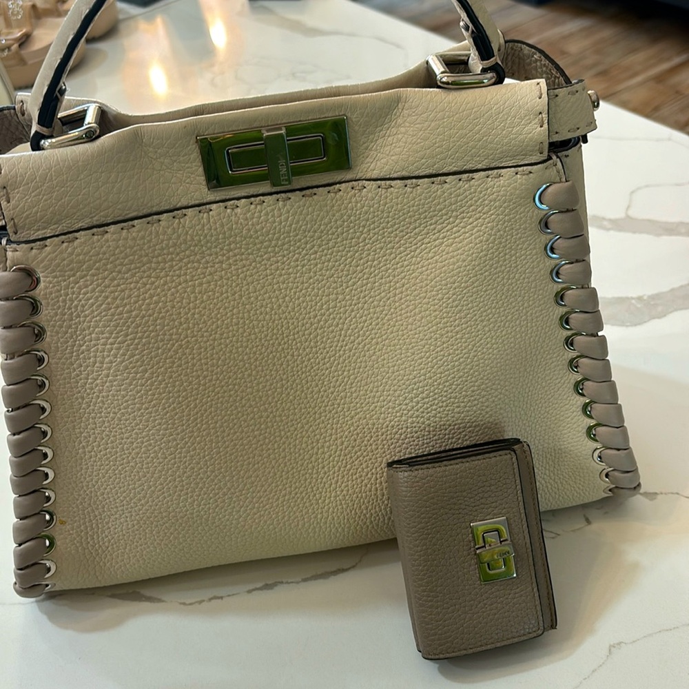 Fendi Peekaboo - Cream Shoulder Bag